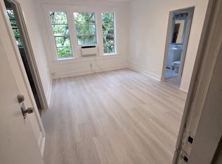 2401 Overbrook St APT 303, Miami, FL 33133