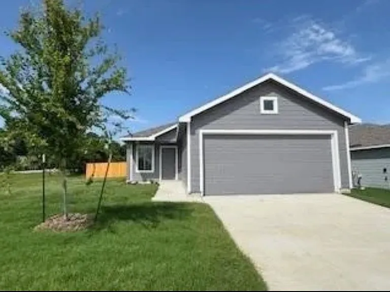 1707 Temper Ln — Photo 1
