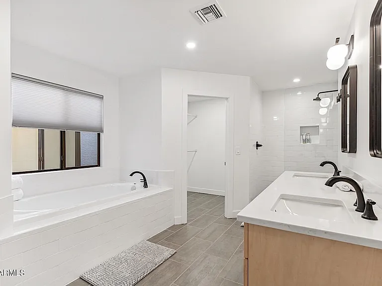 10434 N 82nd Pl — Photo 20