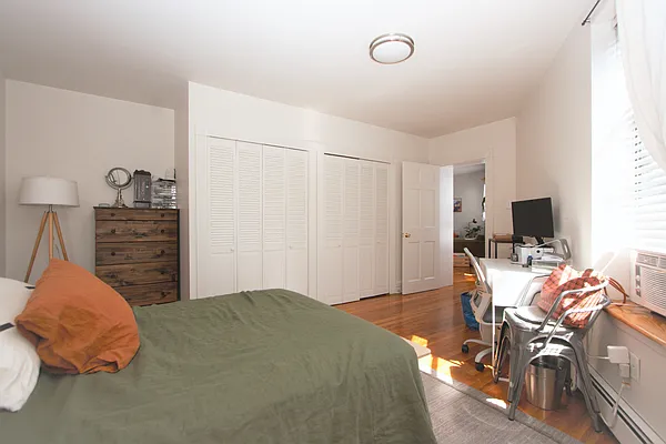 Rented by R New York | media 8