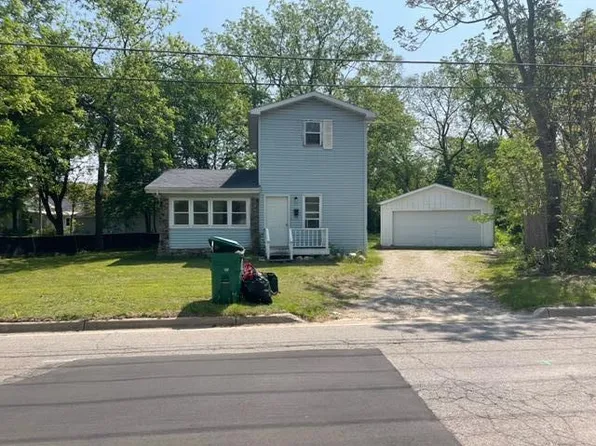 111 S Lowe St, Dowagiac, MI 49047