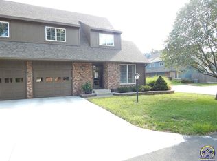 3030 SW Quail Creek Dr, Topeka, KS 66614