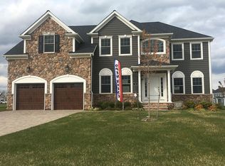 12 Ascot Ln, Belle Mead, NJ 08502