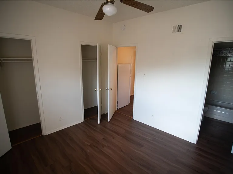 3000 Guadalupe St #208 — Photo 9