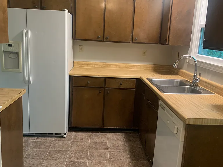 210 Cliftview Dr #B — Photo 4