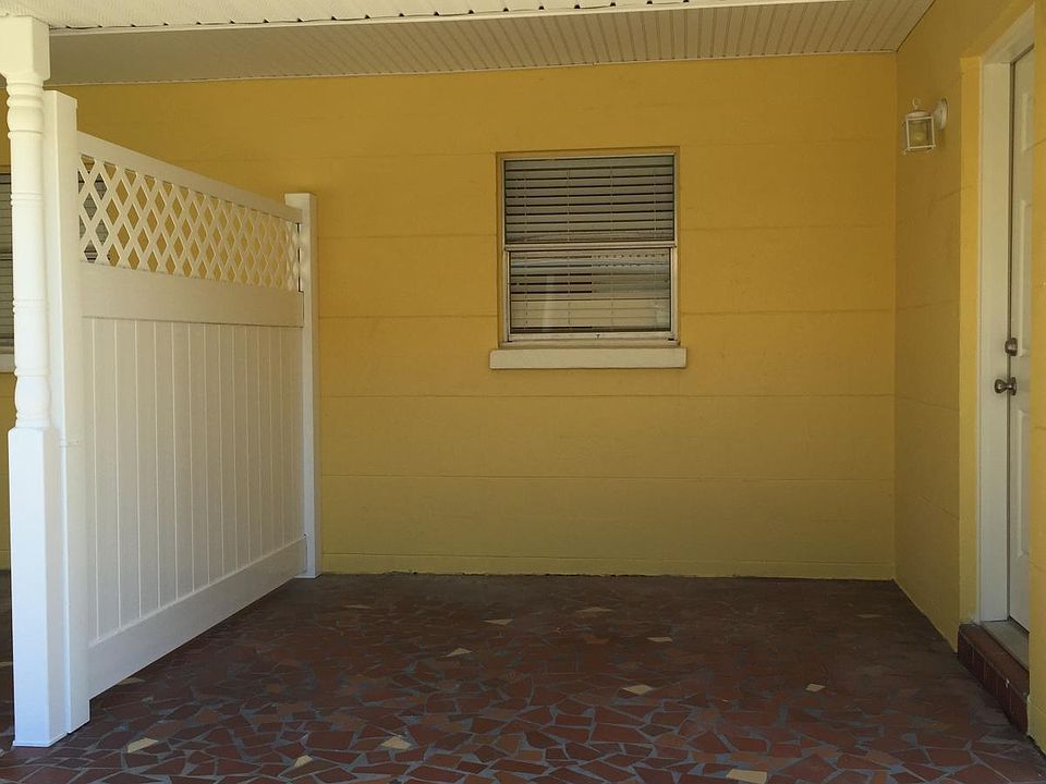Private front porch
