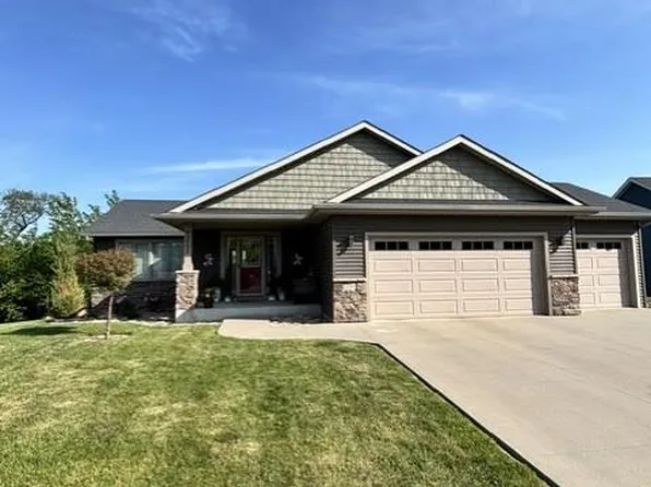 3993 Stone Point Dr NE, Rochester, MN 55906