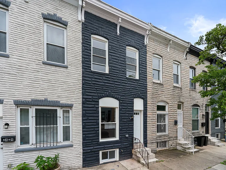 2427 Ashland Ave — Photo 23