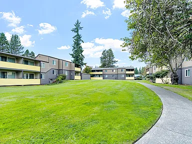 The Clubhouse at Port Orchard - 1916 SE Larch Ln Pt Orchard WA