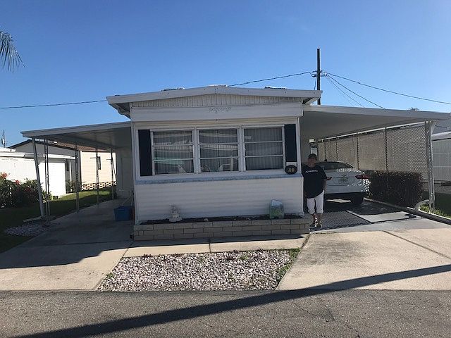 1st image of 109 Southwinds Dr