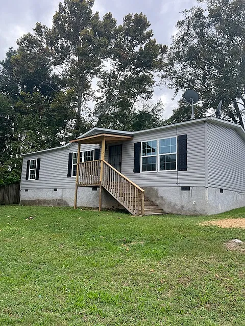 3 bed, 2000 sqft, $1,950 — Photo 1