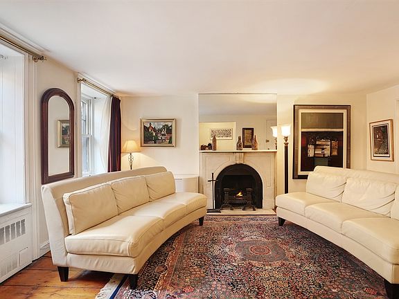 4th image of 428 W 44th St #B