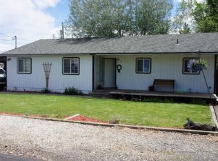 2530 SW Volcano Way, Redmond, OR 97756