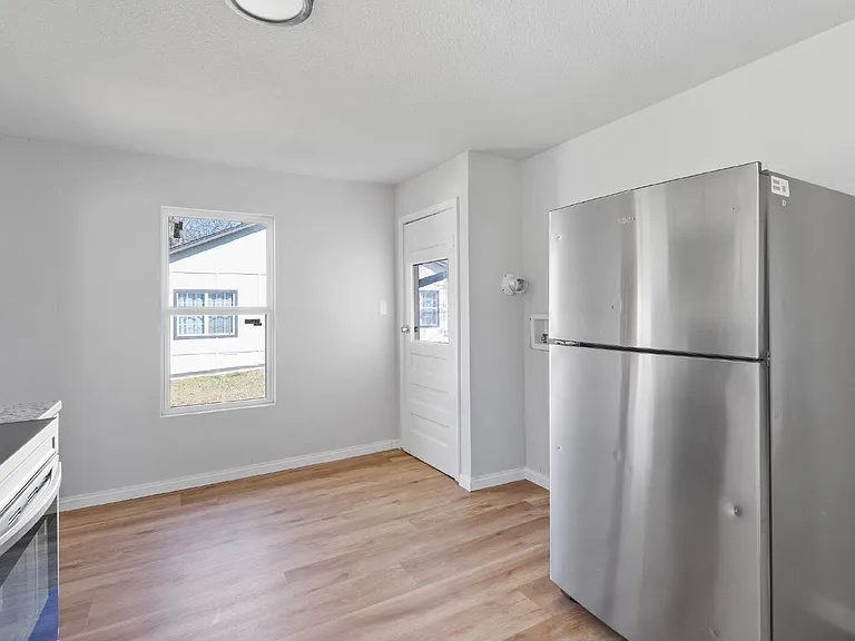 1434 S Rusk St — Photo 6