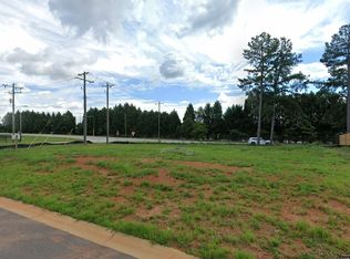 7 Village Crest Dr, Greenville, SC 29607