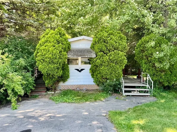 127 Hillside Ave, Oswego, NY 13126