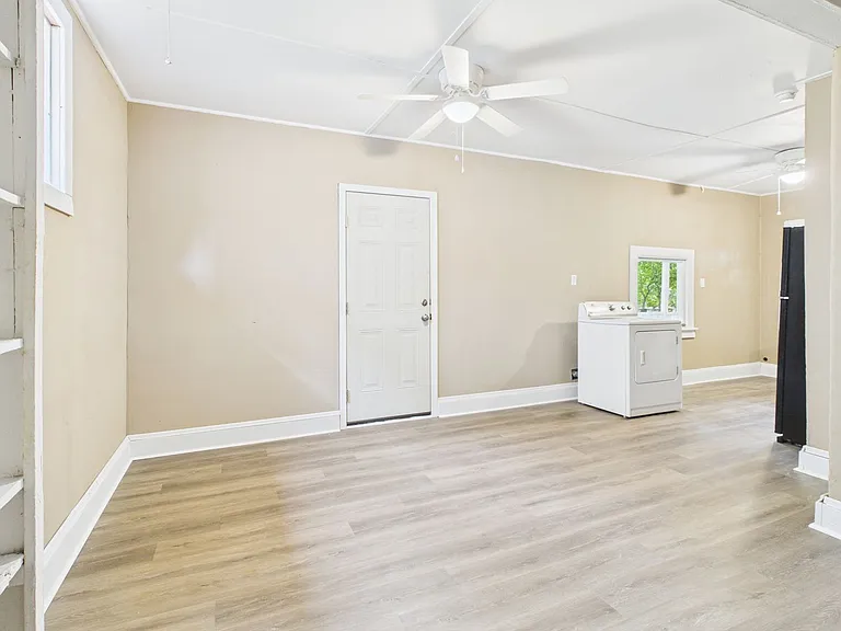2412 Concord Ave — Photo 18