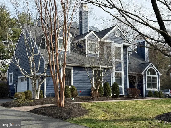 26 Baldwin St, Pennington, NJ 08534