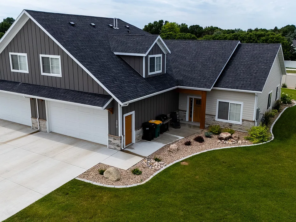 The Earl Twin Homes