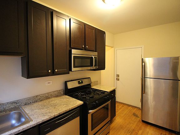 2nd image of 6203-05 N Claremont Ave #2314-20