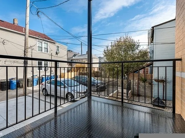 1244 W Huron St #1-C — Photo 15