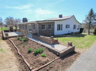 1942 Cripple Creek Rd, Wytheville, VA 24382