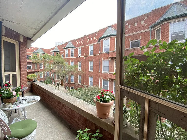 724 W Waveland Ave #2S — Photo 8