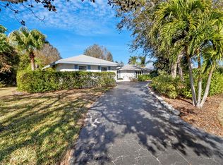 1999 Alamanda Dr, Naples, FL 34102