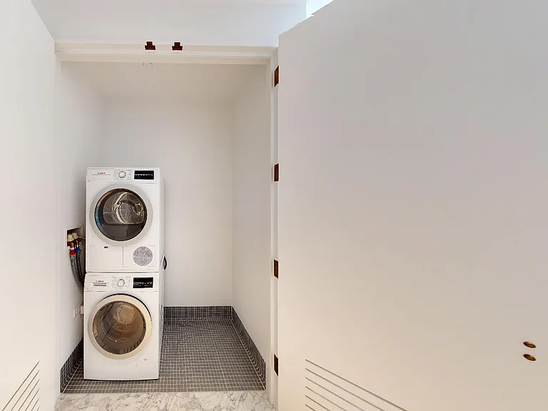 130 William St #23D — Photo 11