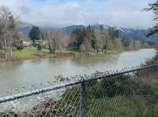 7014-1t - 1878 Rogue River Hwy #1,2,3,4,5,6,8, Grants Pass, OR 97527