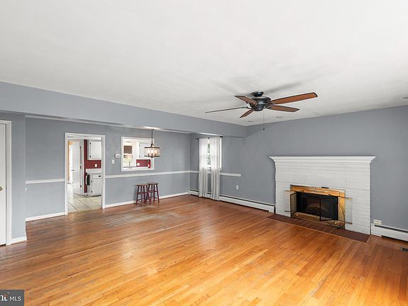 2nd image of 1709 Brandon Dr