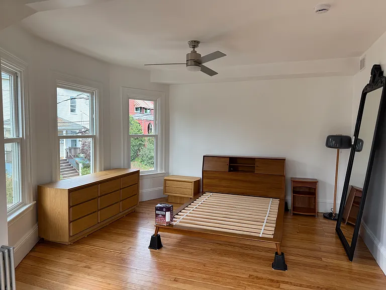 96 Munroe St #3 — Photo 46