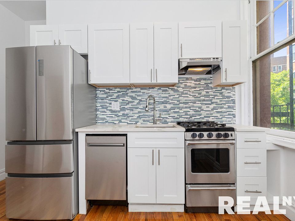 1st image of 581 Hudson St #2C