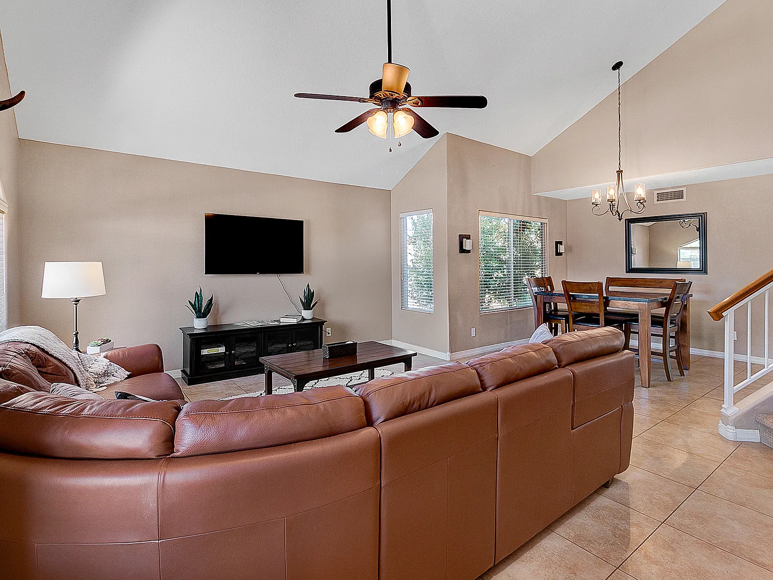 3 bed, 2159 sqft, $3,500 — Photo 4