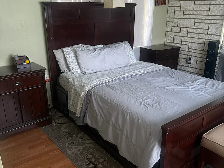 Potomac Dr — Photo 1