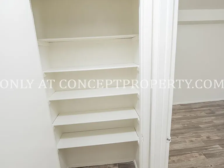 Foothill Terrace — Photo 21