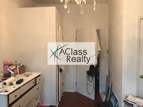 5th image of 3279 44th St APT 2F