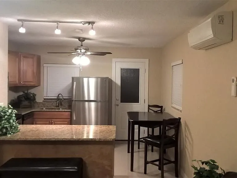 2512 Musselwhite Ave #1 — Photo 11