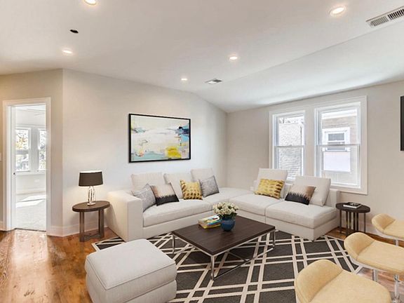 4th image of 2116 S 10th Ave #2