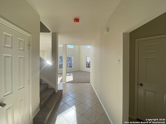 2nd image of 2710 Lilac Ct
