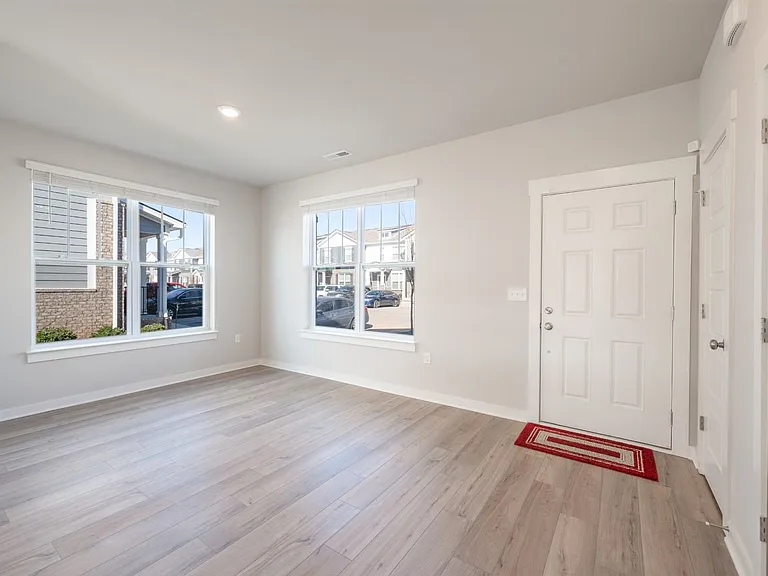 4213 Gandalf Ln — Photo 4