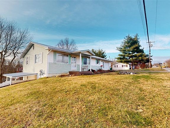 3rd image of 2104 Nash St