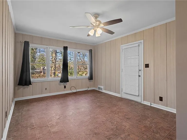 1415 Pollard Dr SW — Photo 16