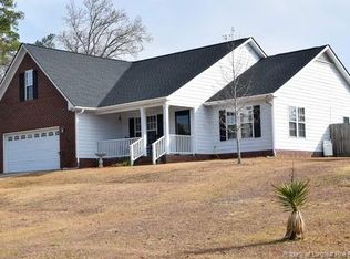 106 Canyon Dr, Raeford, NC 28376