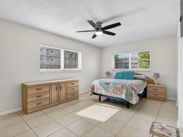 2615 NE 1st Court #201, Boynton Beach, FL 33435