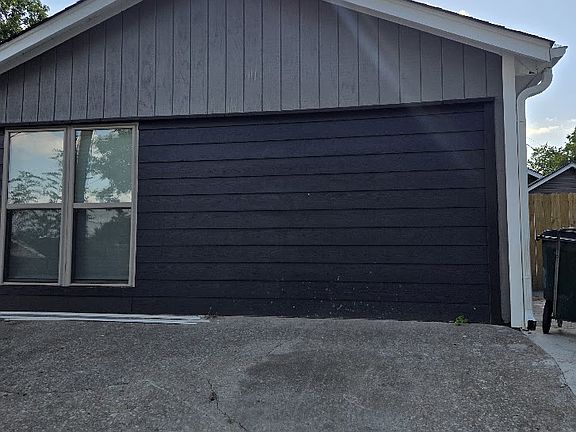 2nd image of 517 N Main St #1/2