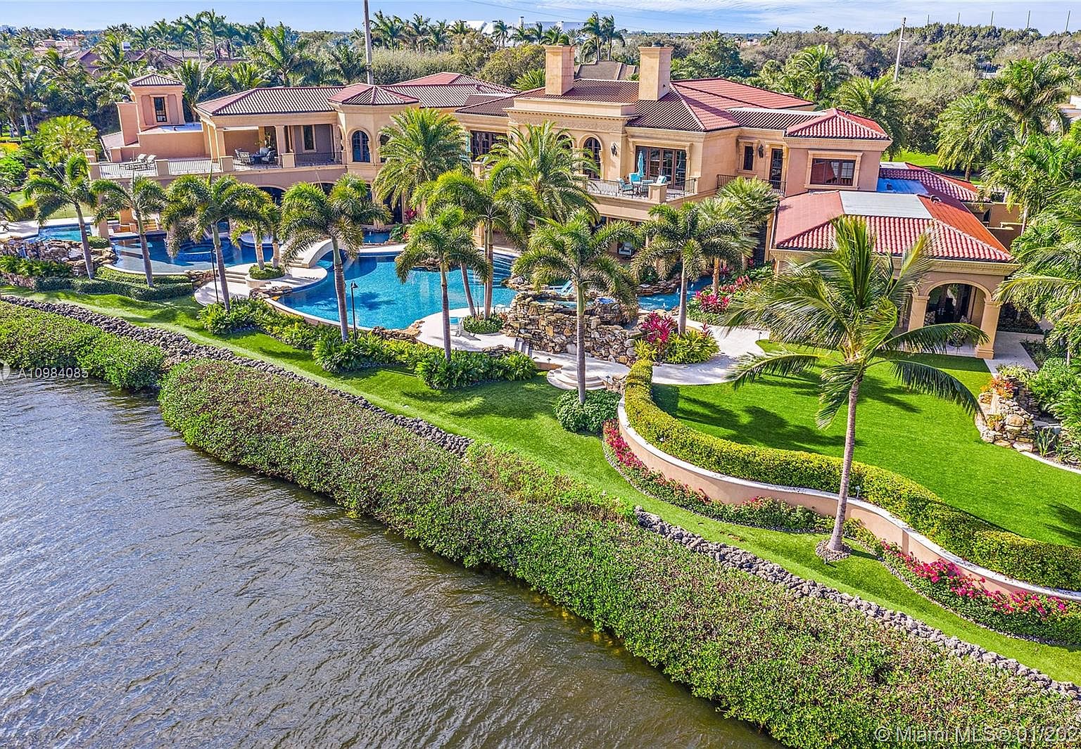 176 Spyglass Ln Jupiter Fl 33477 Mls A10984085 Zillow