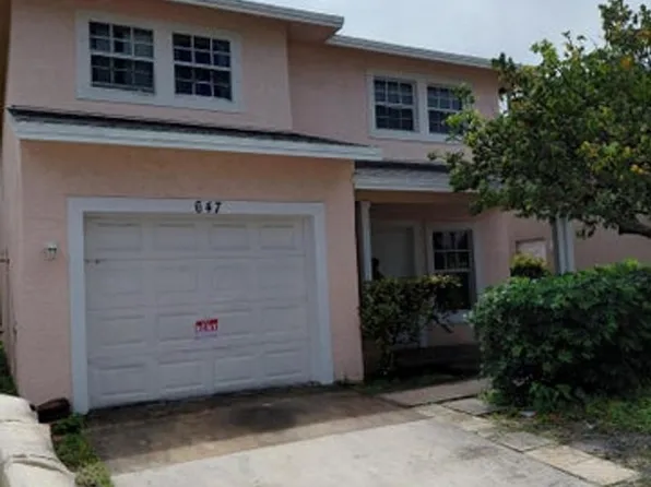 647 Latona Ave, Lake Worth, FL 33460