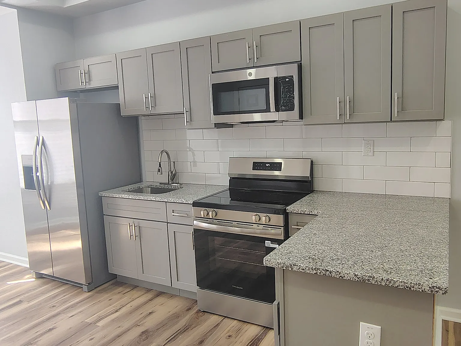 2 bed, $1,650 — Photo 3
