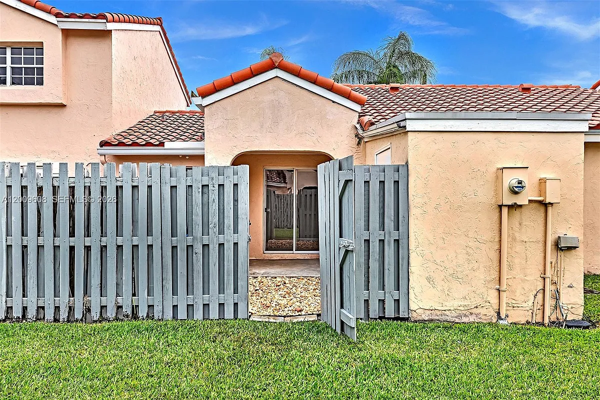 Building Photo - 1439 Springside Dr #1439
